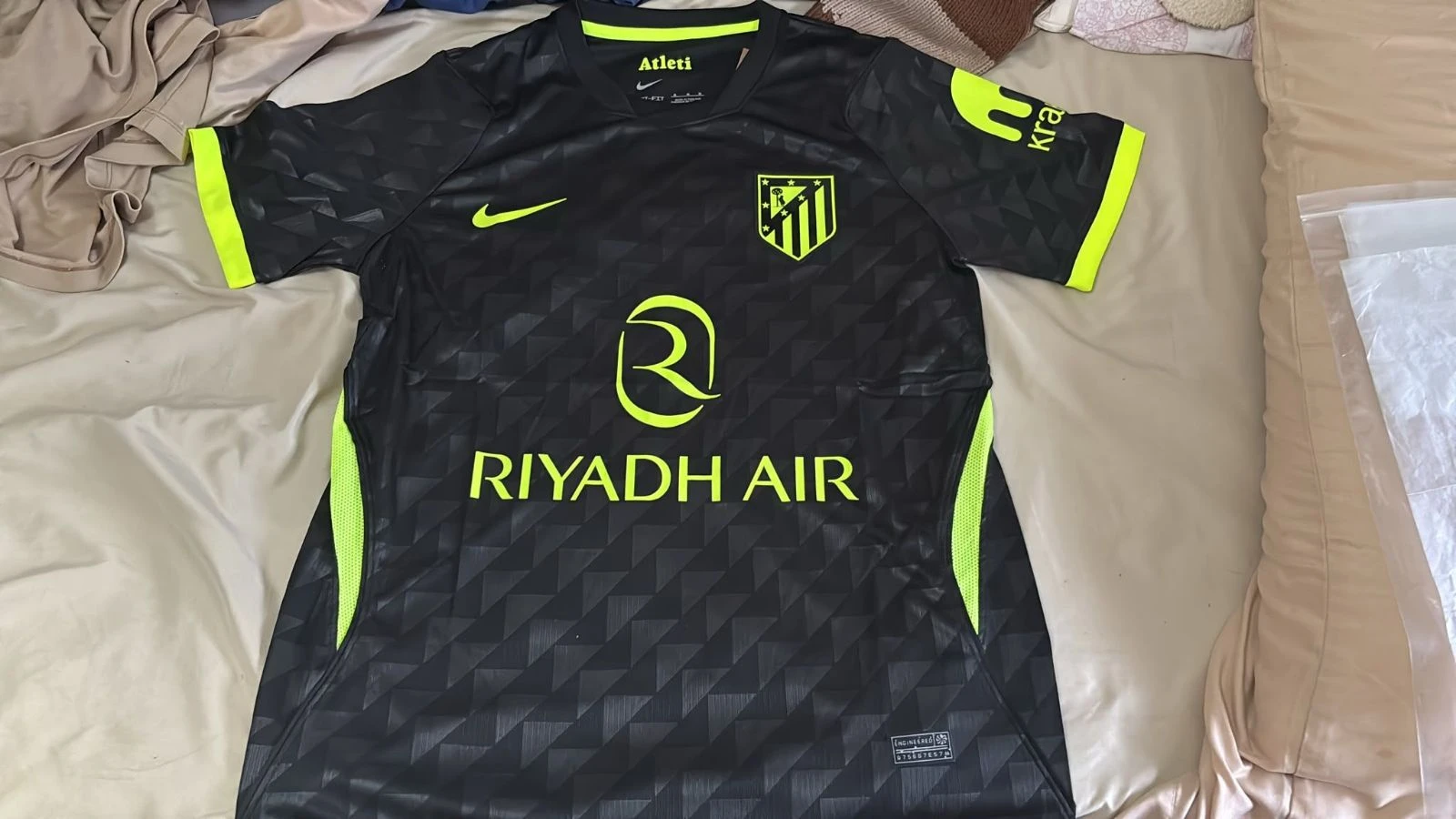 Camiseta Atlético de Madrid temporada 2026-2027 segunda equipación talla M